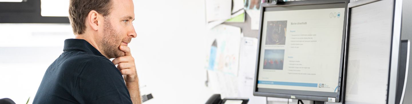 Banner Computerarbeit